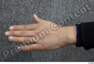 B0032 Man hand reference 0002